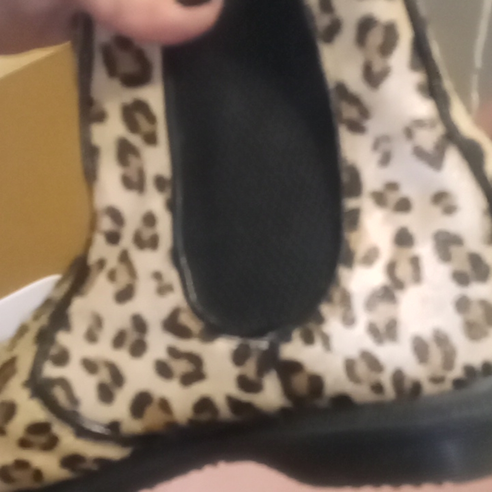 DR. Marten🔥FLORA LEOPARD CHELSEA BOOTS Womens sz 6 - Picture 11 of 11
